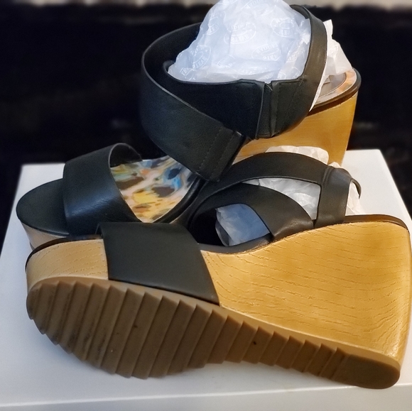 Shoes - Picture 3 of 3